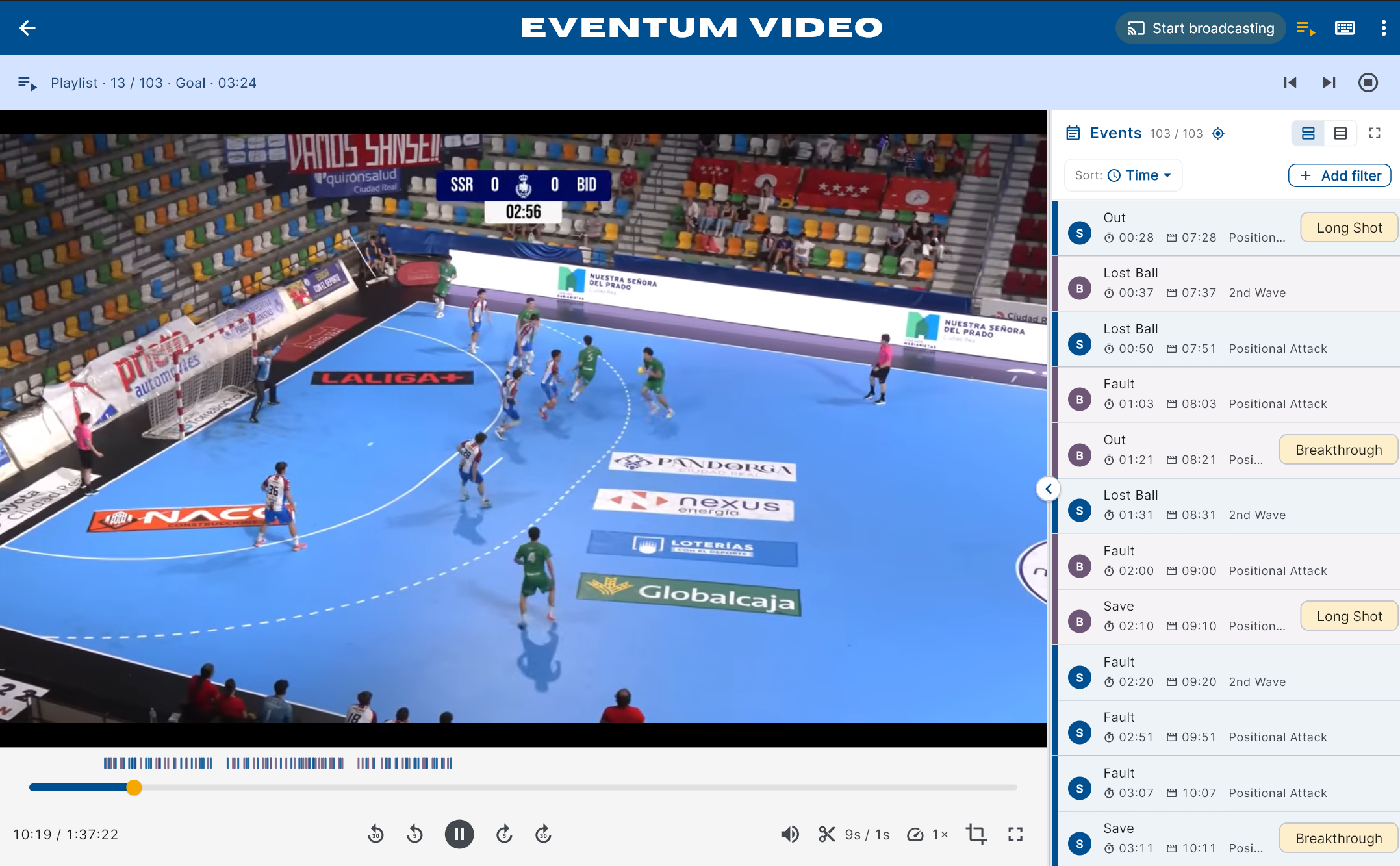 Lecteur Eventum Video montrant un match de handball à côté de la liste des actions taguées